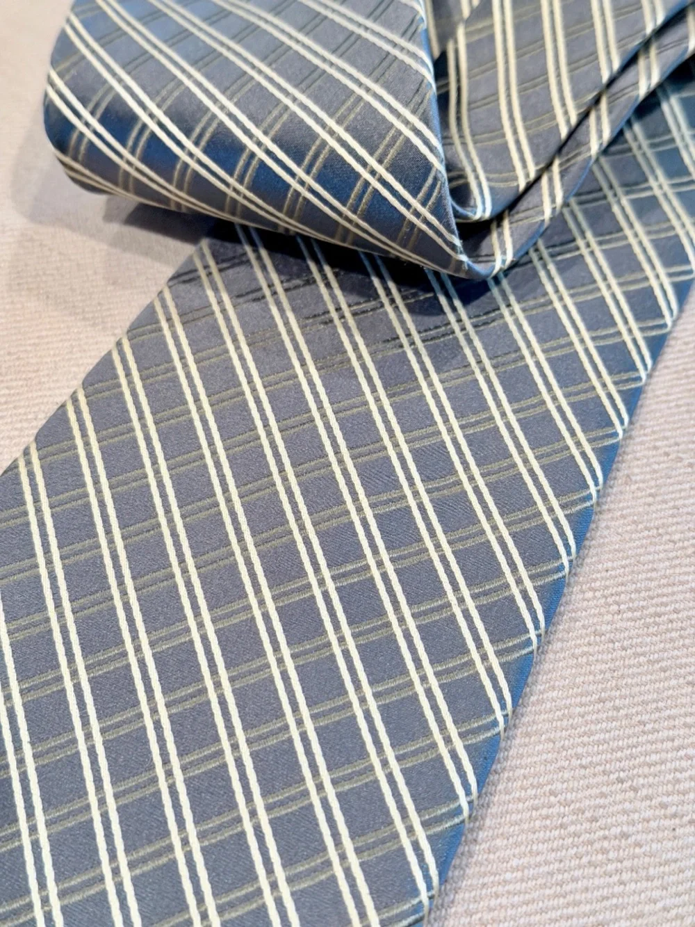 5 for $15 🌸 CLAIBORNE | Muted Green + Gold 100% Silk Tie for Men